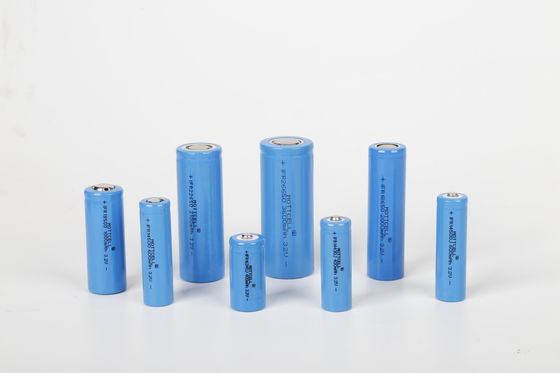 3.2V 18650 লিথিয়াম আয়রন ব্যাটারি LIFEPO4 সিলিন্ড্রিক্যাল ব্যাটারি সেল সৌর শক্তি